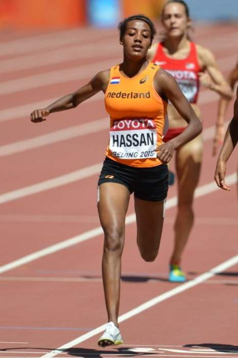 Watch: 10,000m leader Hassan trips yards from finish