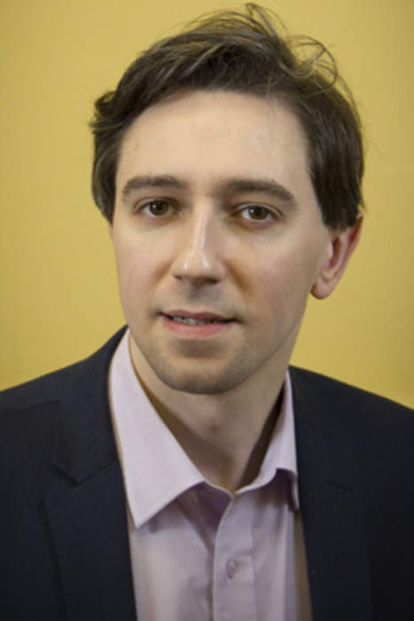 Simon Harris set to be youngest Irish PM after becoming party leader
