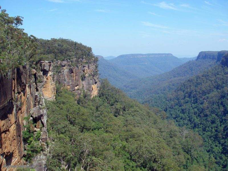Body of bushwalker who fell from waterfall discovered by police divers