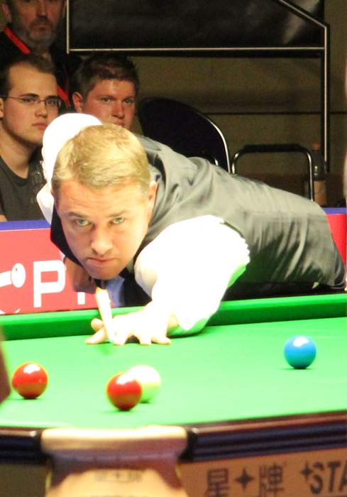 World Championship: Stephen Hendry to meet Jimmy White in qualifier