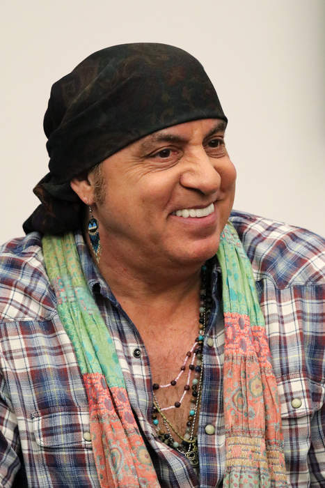 Steven Van Zandt takes a Springsteen tour breather to talk 'Elvis,' pasta and rock's future