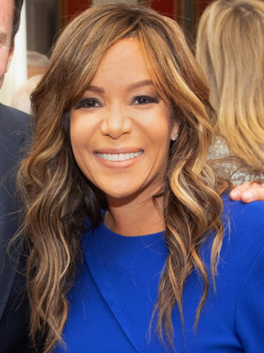 Sunny Hostin Calls J Lo Flying Commercial a Full 'Jenny From the Block' Move
