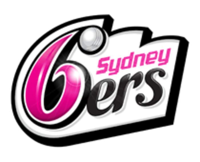 Big Bash League: Sydney Sixers thrash Melbourne Stars in opening game