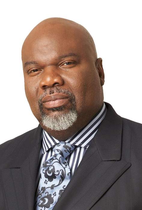 T.D. Jakes Receiving Well Wishes From All Over The World After Health Incident