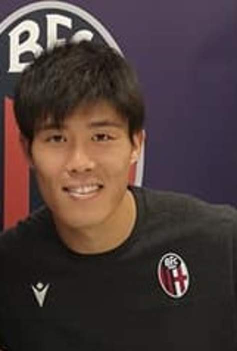 Arsenal sign Tomiyasu from Bologna as Bellerin loaned out