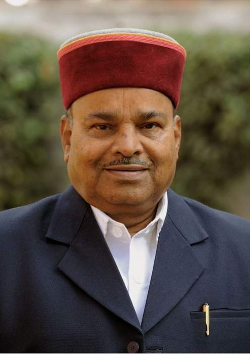 Karnataka governor Thaawar Chand Gehlot denied boarding, airline says sorry