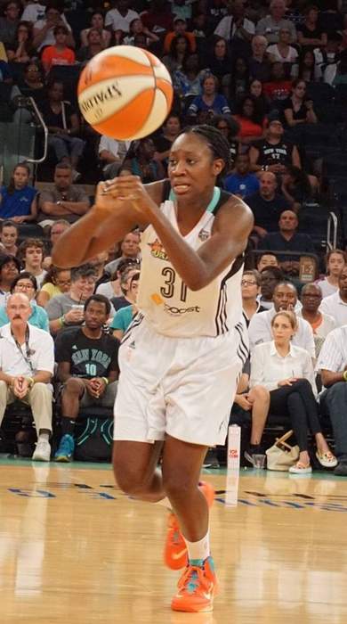 WNBA's Phoenix Mercury, center Tina Charles agree to 'contract divorce'