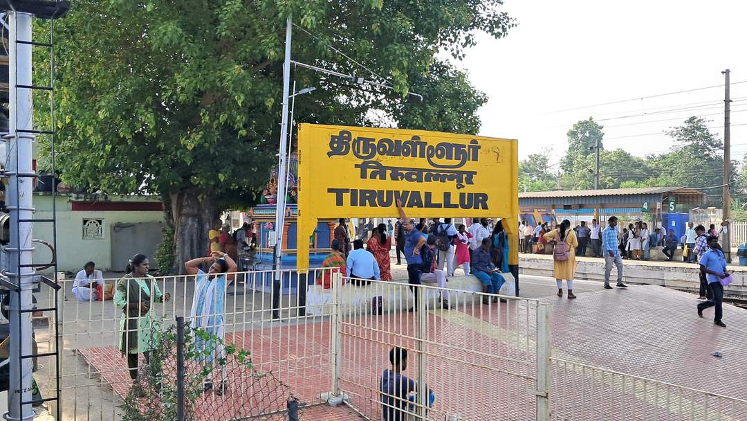 Tiruvallur railway station