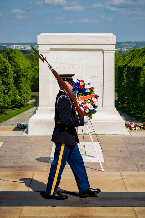 Public lay flowers at Tomb of the Unknown Soldier in Virginia to mark centennial
