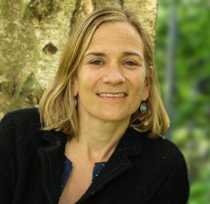 Spinsterhood and stitching charm in Tracy Chevalier's gentle 'A Single Thread'