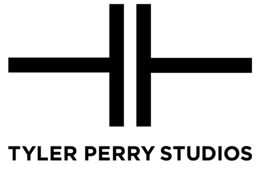 Tyler Perry Studios Attracts Thousands for Early Thanksgiving Giveaway