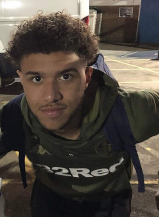 Leeds United: Championship leaders want to play out season says Tyler Roberts