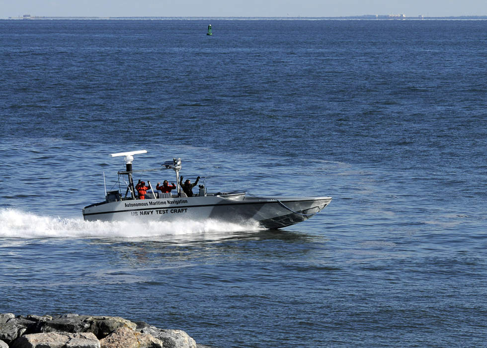 Unmanned surface vehicle