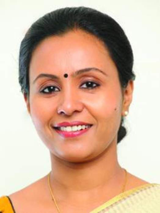 Ex-journalist Veena may be Kerala health mantri