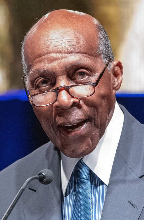 Civil rights leader Vernon Jordan has died at 85
