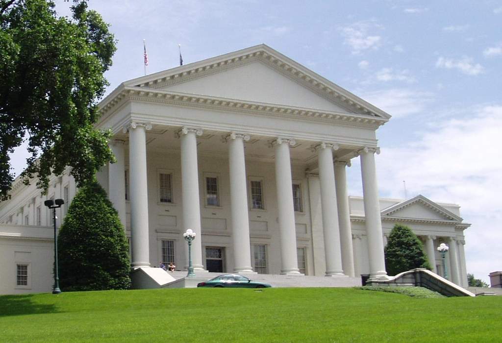 VA removes Confederate statues from state Capitol