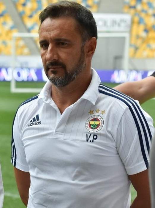 Vítor Pereira (footballer, born 1968)