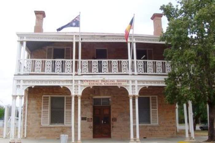Caravans provided to help COVID-19 patients in Wilcannia isolate from family