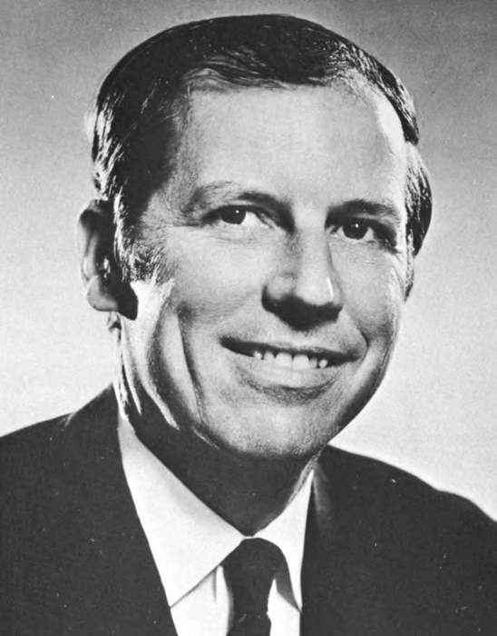 William Winter, Reform-Minded Mississippi Governor, Dies at 97
