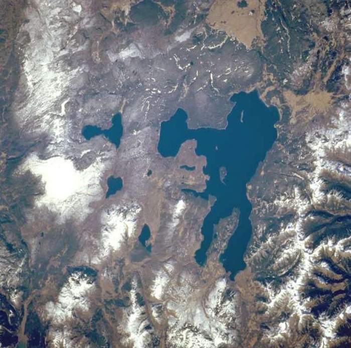 Yellowstone Lake Ice Cover Unchanged Despite Warming Climate