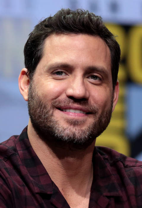 'Jungle Cruise' star Édgar Ramírez begs fans to get vaccinated after uncle, aunt, grandmother die from COVID