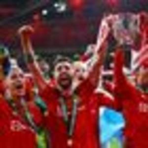 Manchester United receive fresh Qatari bid as battle for club intensifies