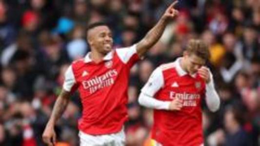 Jesus scores twice as leaders Arsenal beat Leeds