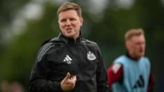 Howe 'committed' to Newcastle amid England job links