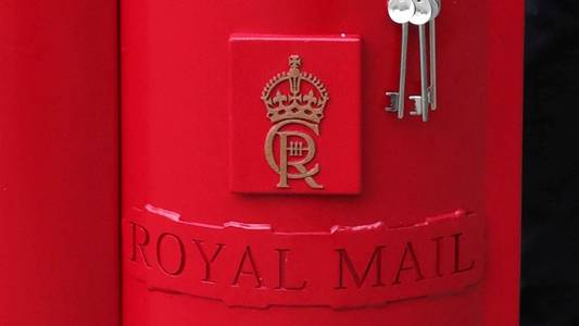 royal mail bidder kretinsky holds talks with reynolds over £3.6bn deal
