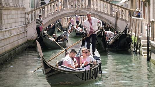 Venice is recruiting gondoliers - but candidates face long, competitive and costly process