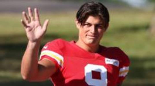 What are Rees-Zammit's NFL options after Chiefs roster cut?