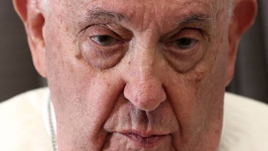 'choose the lesser evil' in us election, says pope as he criticises harris and trump