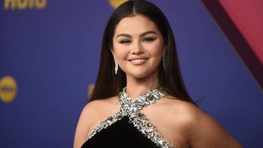 Selena Gomez mocks 'childless cat lady' remarks at Emmys