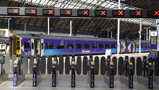No more rail strikes as RMT union members back pay deal