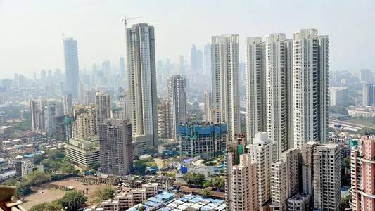 Mumbai weather updates: City records ‘moderate’ air quality, AQI levels at 139