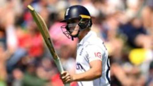 Bethell's sliding doors give England a decision