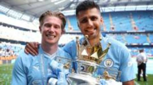 Four Man City players make Fifpro men's World XI