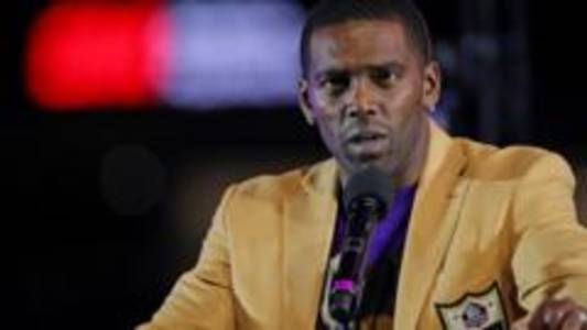 NFL Hall of Famer Moss receiving cancer treatment
