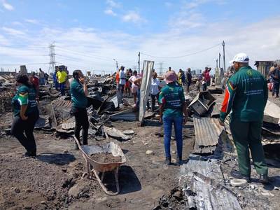 News24 | WATCH | New Year's Eve blaze leaves 90 Kayamandi residents near Stellenbosch homeless