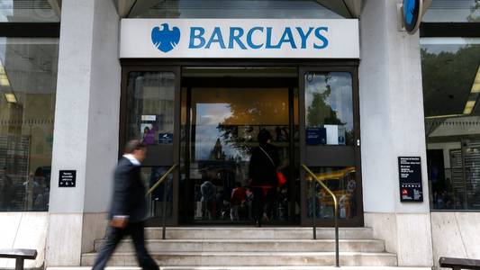 Honeymoon couple unable to access their money online as Barclays suffers major IT glitch