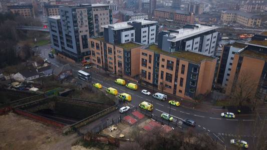 Sheffield city centre roads remain shut after 24 hours as police negotiate with 'armed man'
