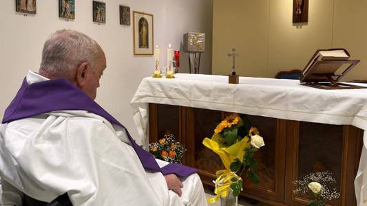 Pope Francis due to appear in public for first time in five weeks