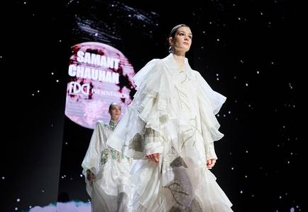Famous Indian Brands Captivated the Catwalk of Moscow Fashion Week