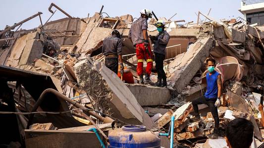 Number of dead in Myanmar earthquake 'could exceed 10,000'