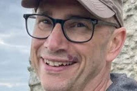 Family thanks hospital after dad's death from devastating illness in recent death notices for Cornwall