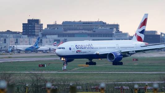 Plane fire broke out after pilot 'mixed up left and right hands'