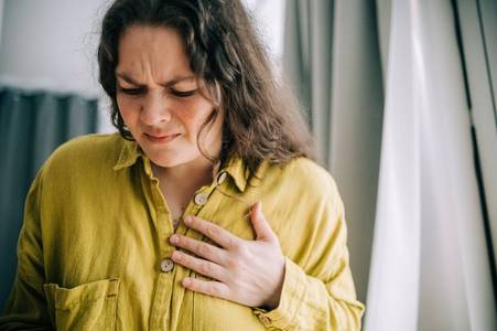 Cardiologist shares 'subtle' signs you might be having heart attack - it's not chest pains