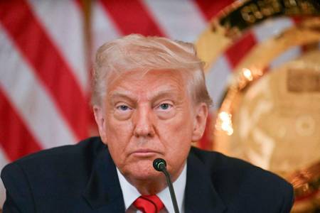 News24 | Trump threatens 50% EU tariffs, 25% on Apple if phones are not made in US