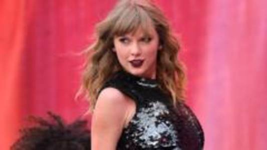 Weekly quiz: What did Taylor Swift buy back?