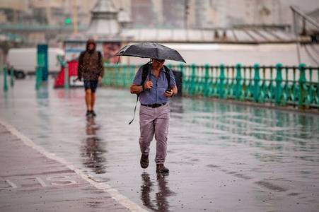 Kent weather and when rain is expected today as Met Office thunderstorm warning in place